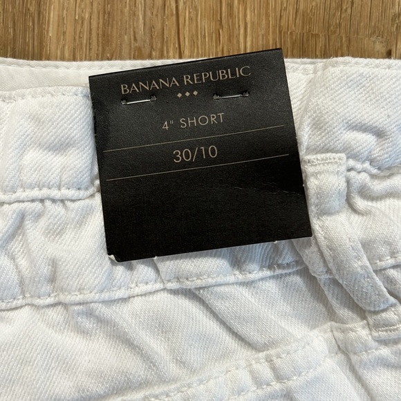 High-Rise Pieced Pull-On Denim Short - 4 inch inseam - Picture 4 of 9